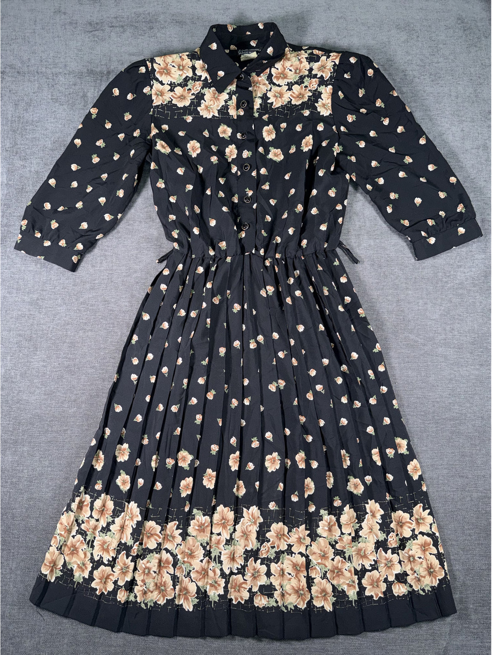 Vintage Black Floral Pleated Midi Dress with Button Front and 3/4 Sleeves
